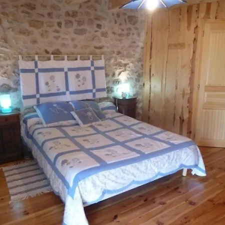 Le Chambon-sur-lignon, 4 Pieces, 6 Personnes - Fr-1-582-22 * Le Chambon-sur-Lignon