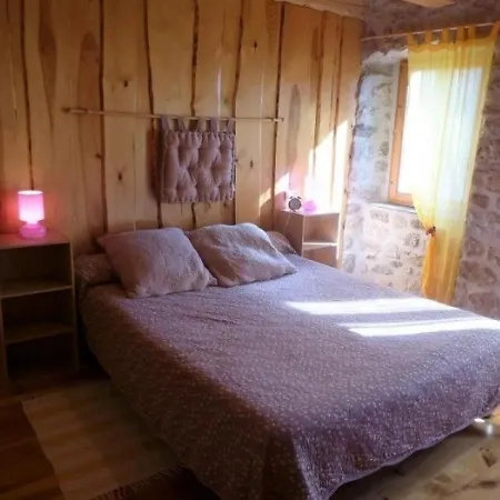 Le Chambon-sur-lignon, 4 Pieces, 6 Personnes - Fr-1-582-22 Holiday home Le Chambon-sur-Lignon